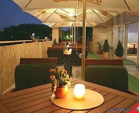 Garni Junior Hotel 3*